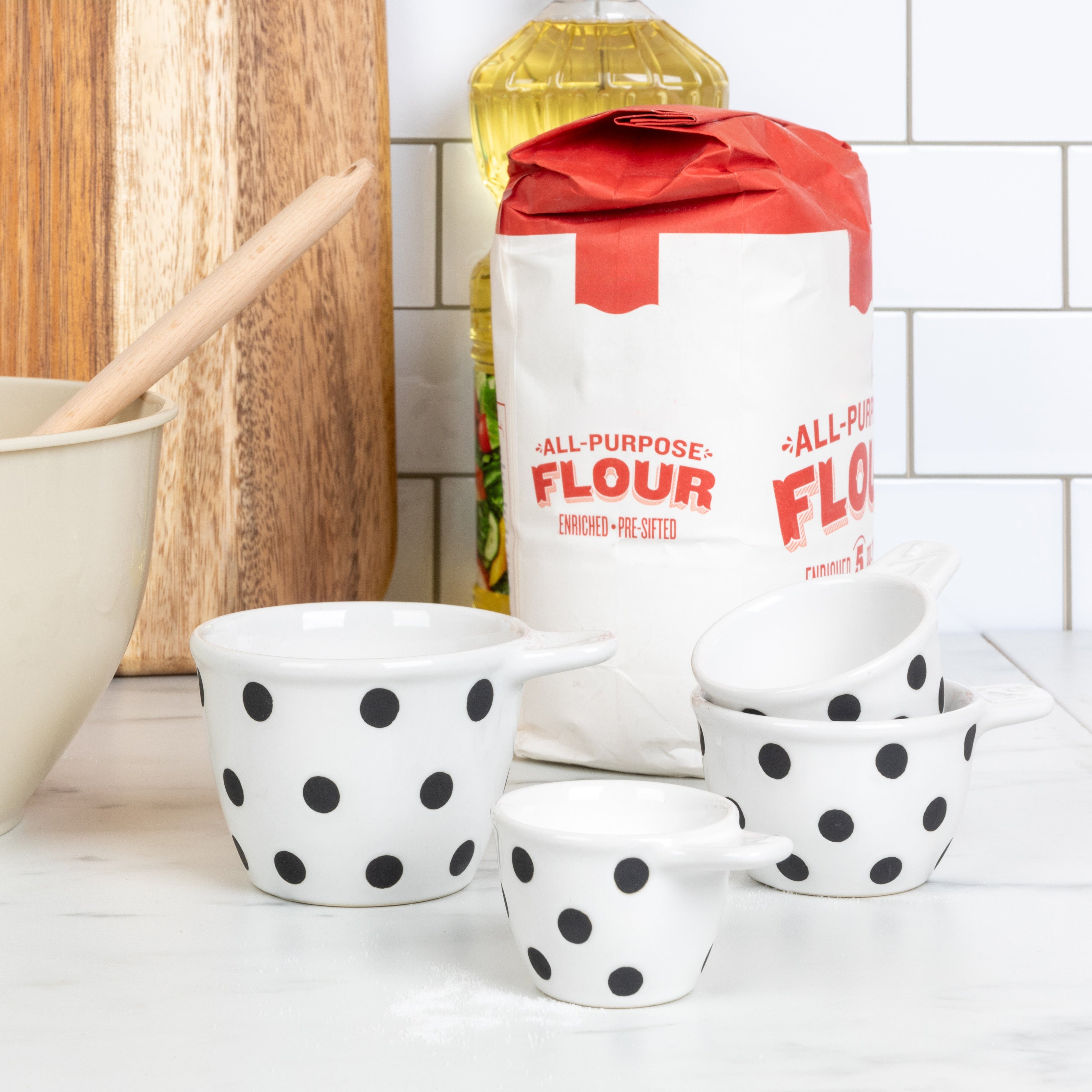 Perfect Polk-a-Dot Measuring Cups